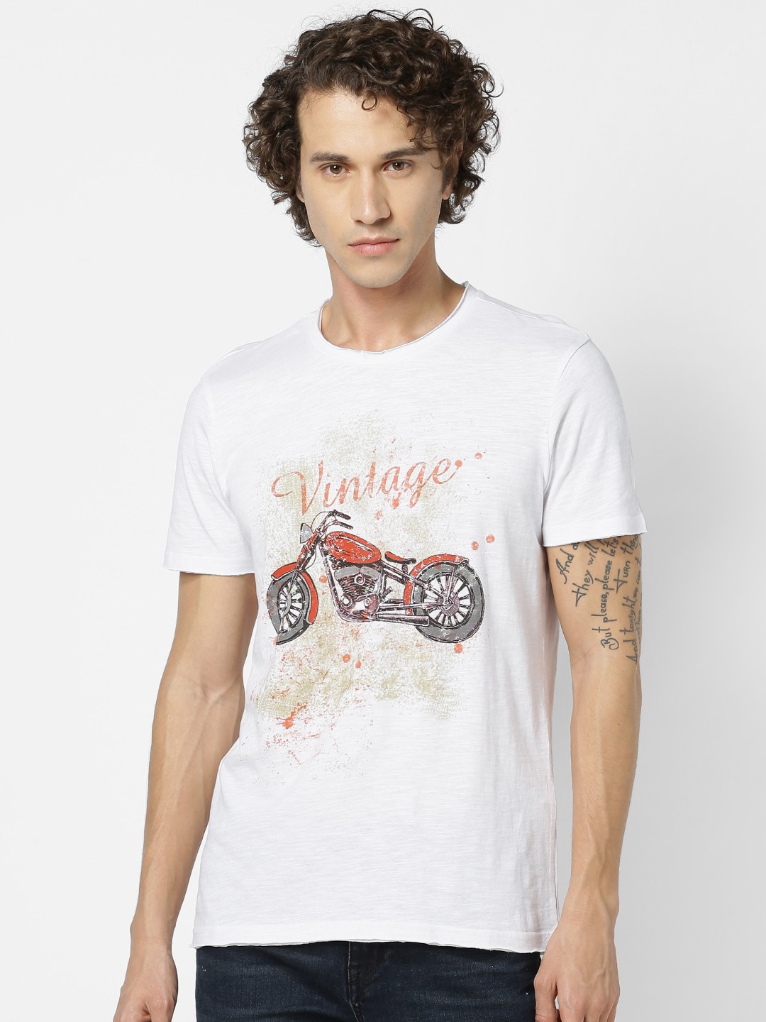 

Celio Men White Printed Round Neck T-shirt