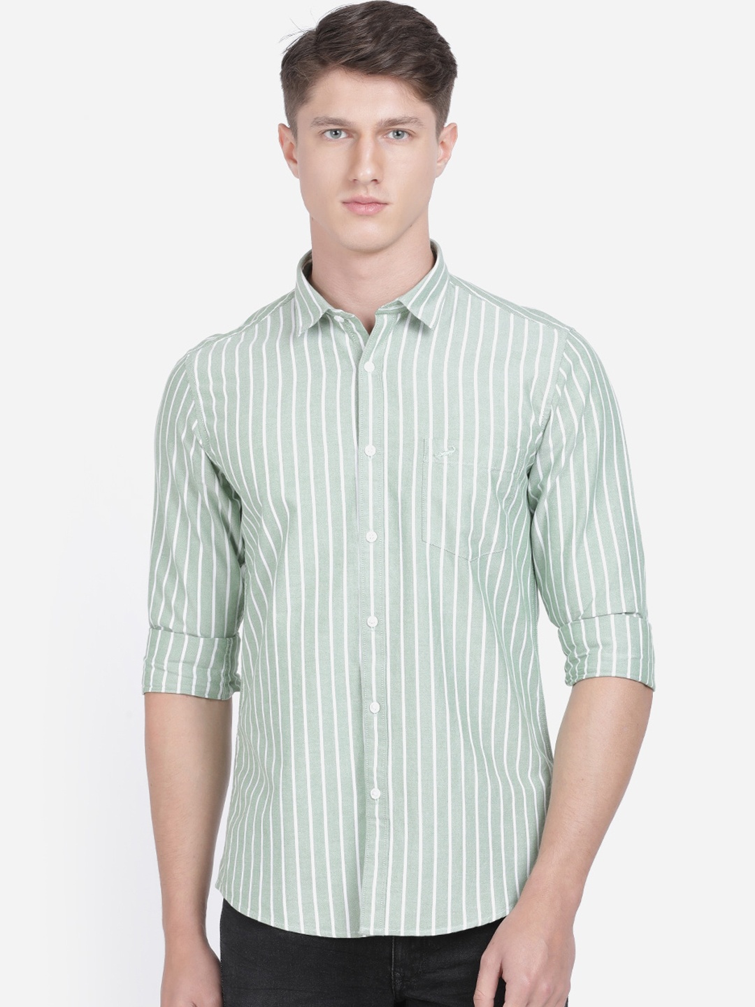 

Crocodile Men Green & White Slim Fit Striped Casual Shirt