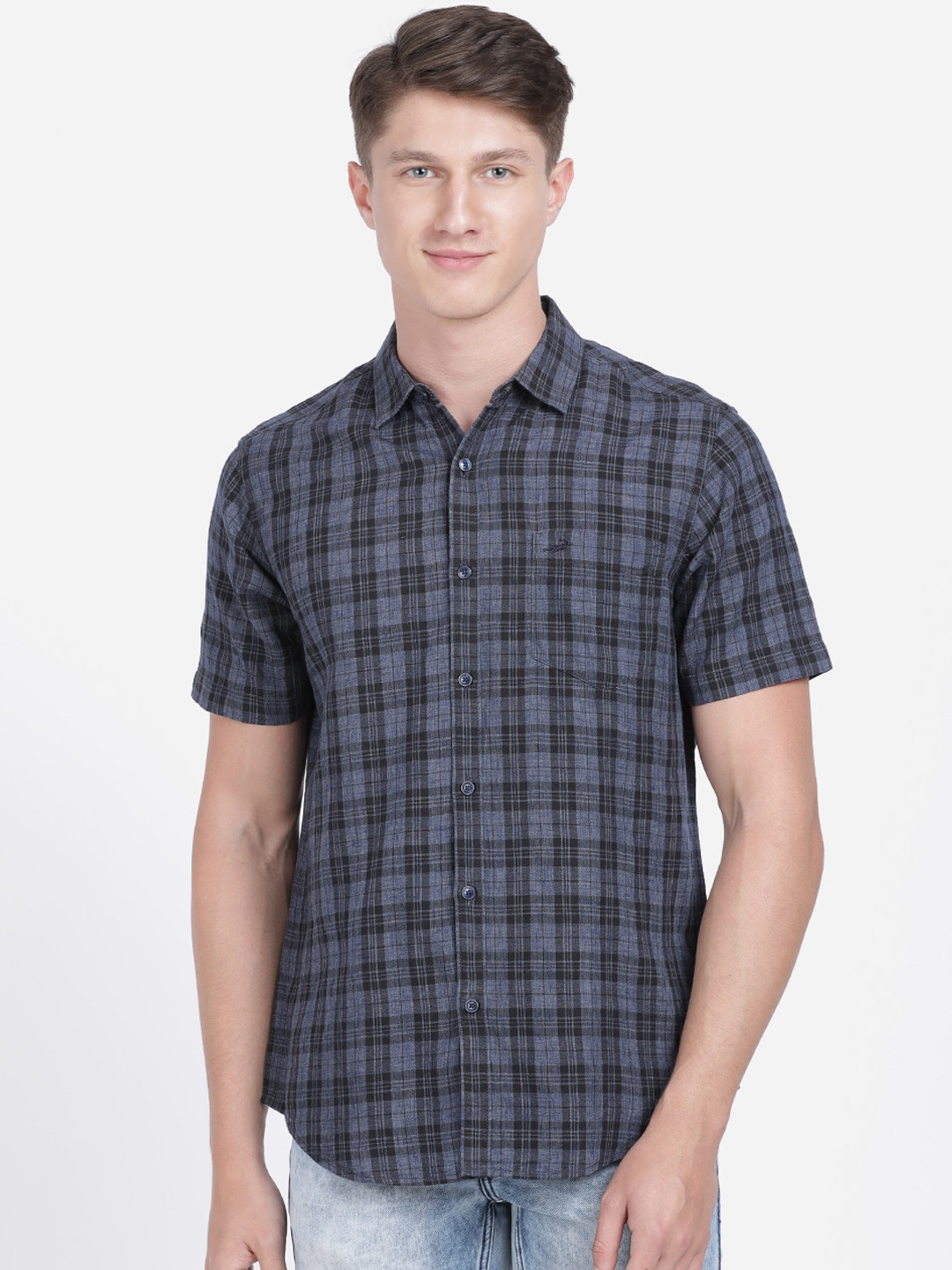 

Crocodile Men Navy Blue Regular Fit Checked Casual Shirt