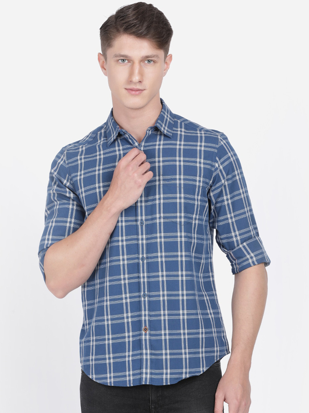 

Crocodile Men Blue & White Regular Fit Checked Casual Shirt