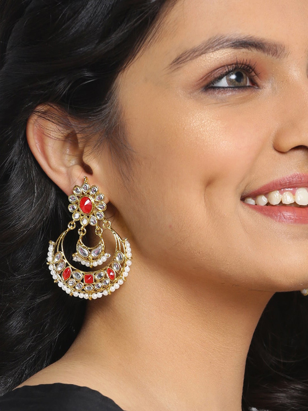 

Shining Diva Gold-Toned & Red Contemporary Chandbalis