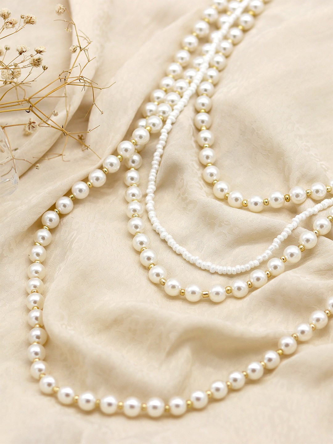 

JOKER & WITCH White Layered Necklace
