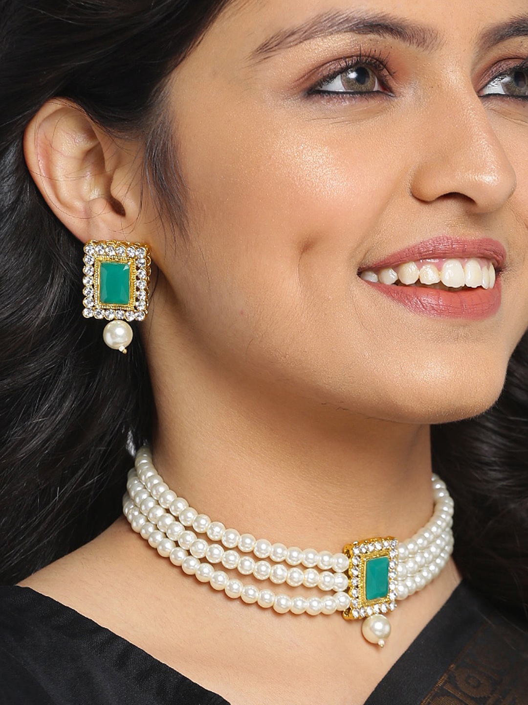 

Shining Diva Green & White Stone Studded & Pearl Embellished Antique Jewellery Set