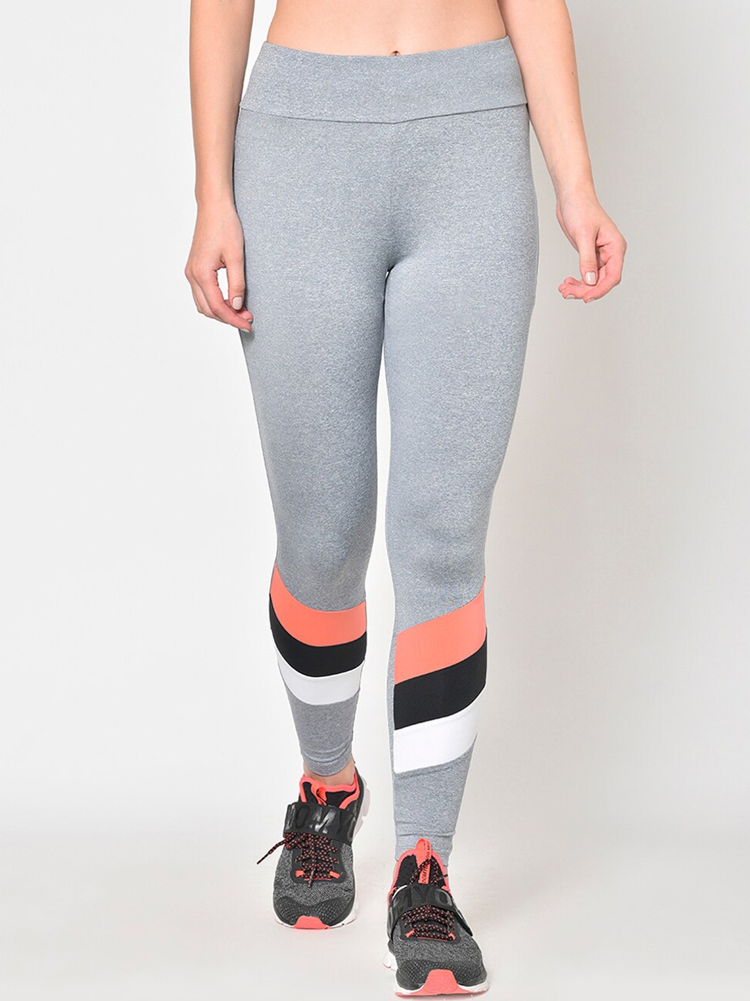 

PERFKT-U Women Grey & Peach-Coloured Solid Tights