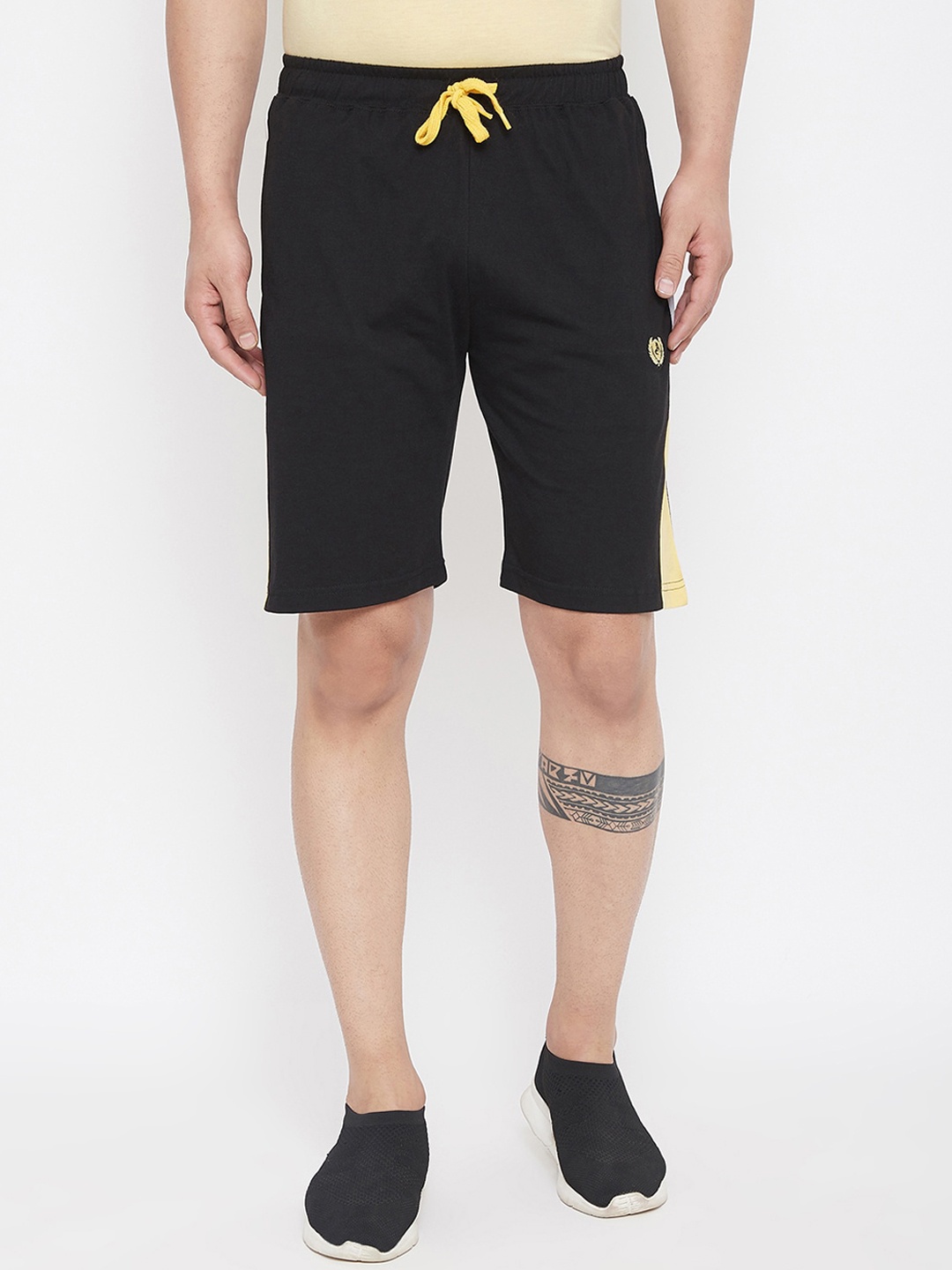 

Adobe Men Black Solid Regular Fit Regular Shorts