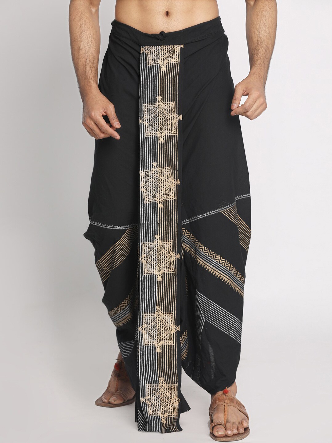 

Nakshi Men Black & Beige Hand Block Printed Dhoti