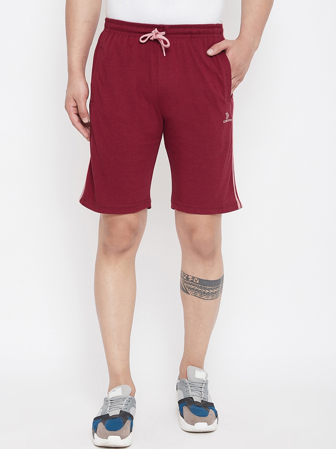 

Adobe Men Burgundy Solid Regular Fit Shorts