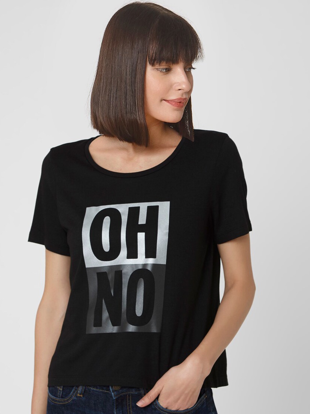 

Vero Moda Women Black Solid Boat Neck T-shirt