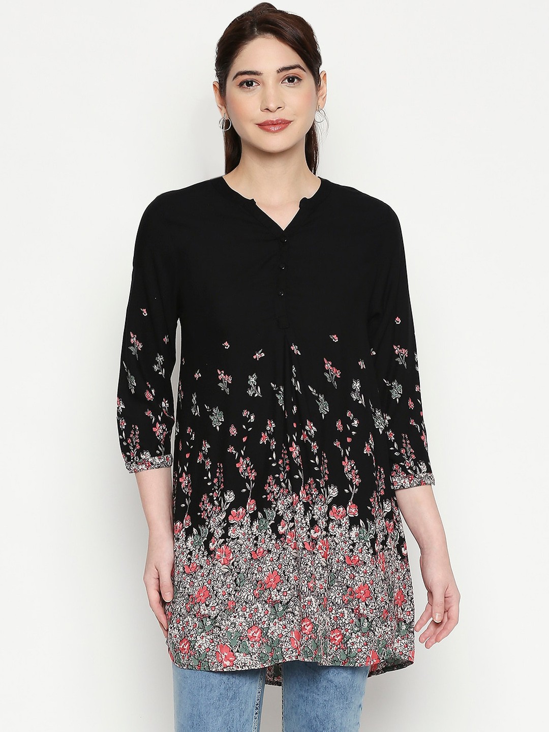 

People Women Black & Pink Floral Printed Tunic