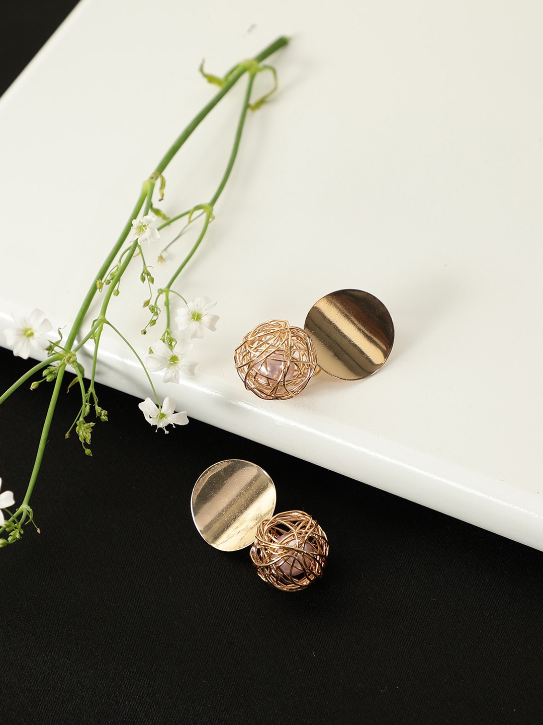 

AQUASTREET Gold-Plated Contemporary Studs