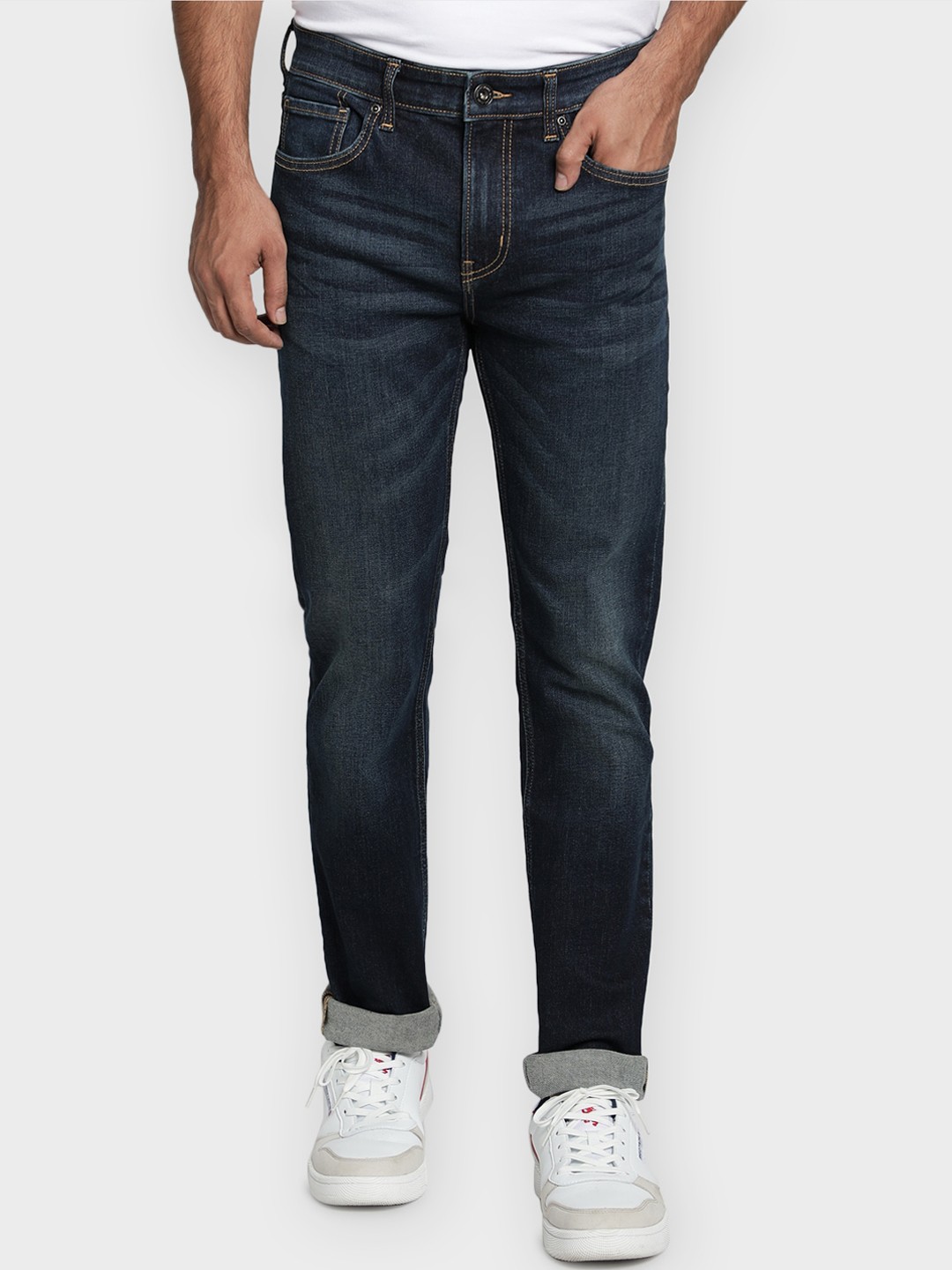 

Red Tape Men Navy Blue Slim Fit Mid-Rise Clean Look Jeans
