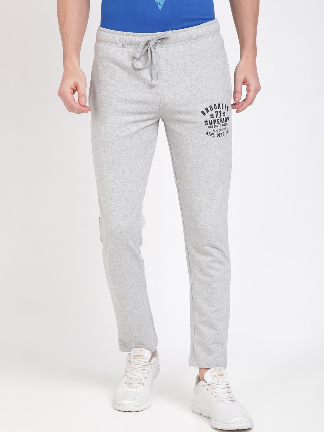 

MASH UNLIMITED Men Grey & Black Solid Slim-Fit Track Pants