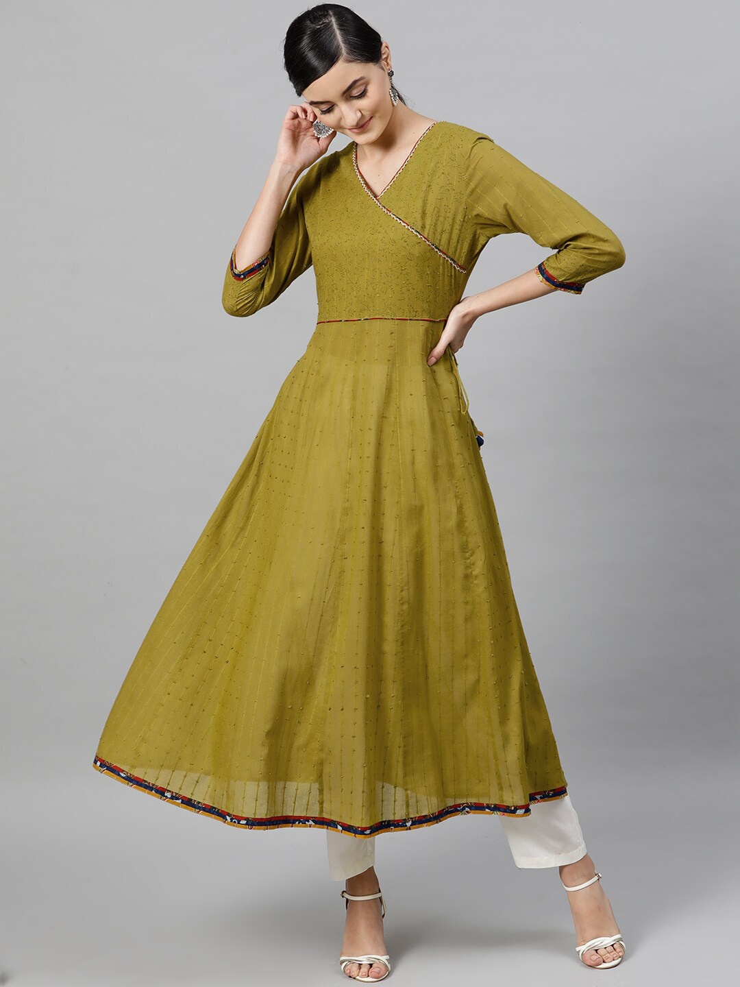 

STREET 9 Women Green Embroidered Thread Work Anarkali Kurta