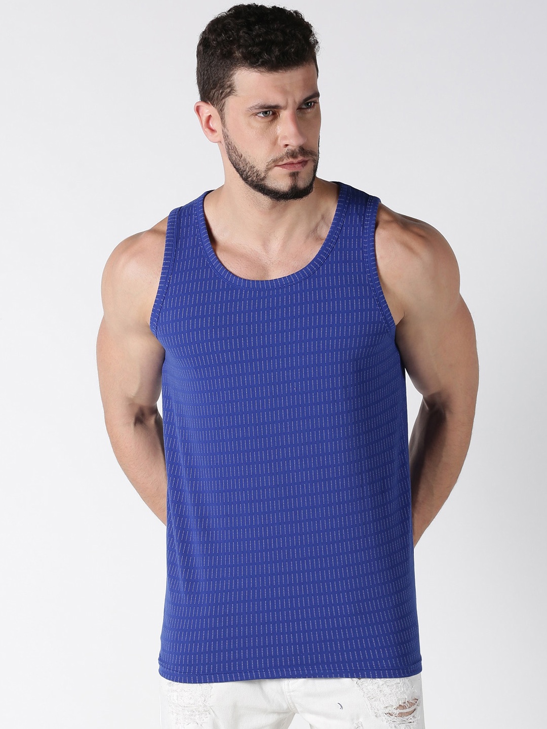 

UrGear Men Blue Printed Round Neck T-shirt