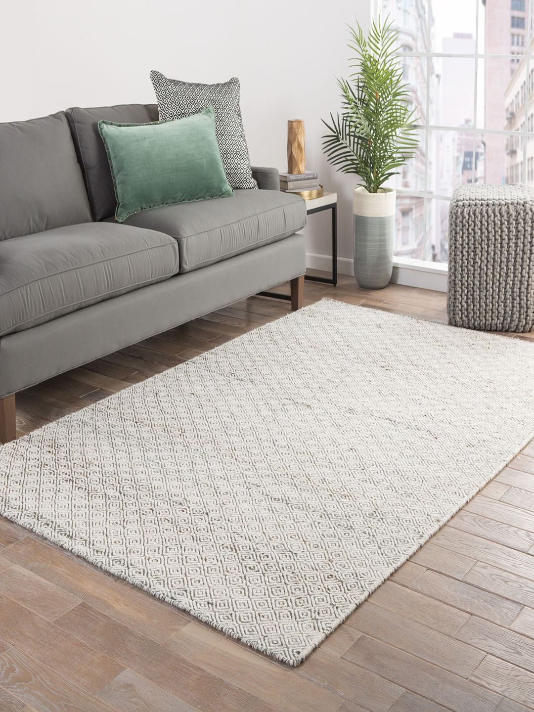 

Jaipur Rugs Off-White & Brown Self-Design Handmade Ivory Wool And Jute Hand Tufted Carpet
