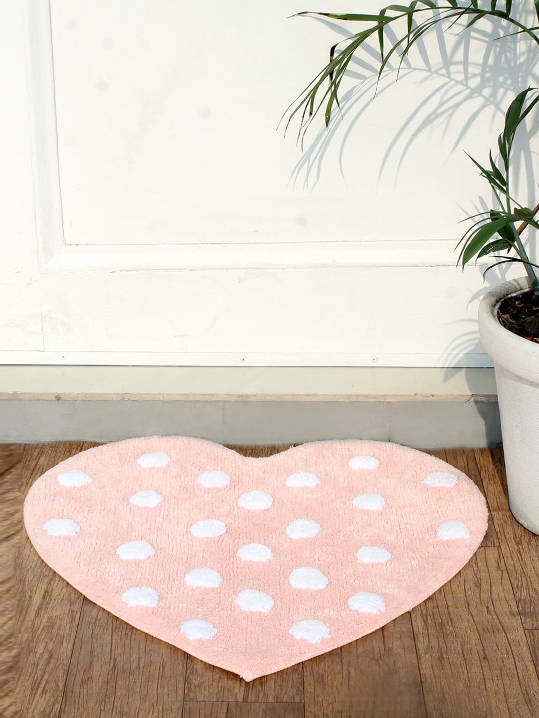 

AVI Living Pink & White Polka Dot Tufted Doormat