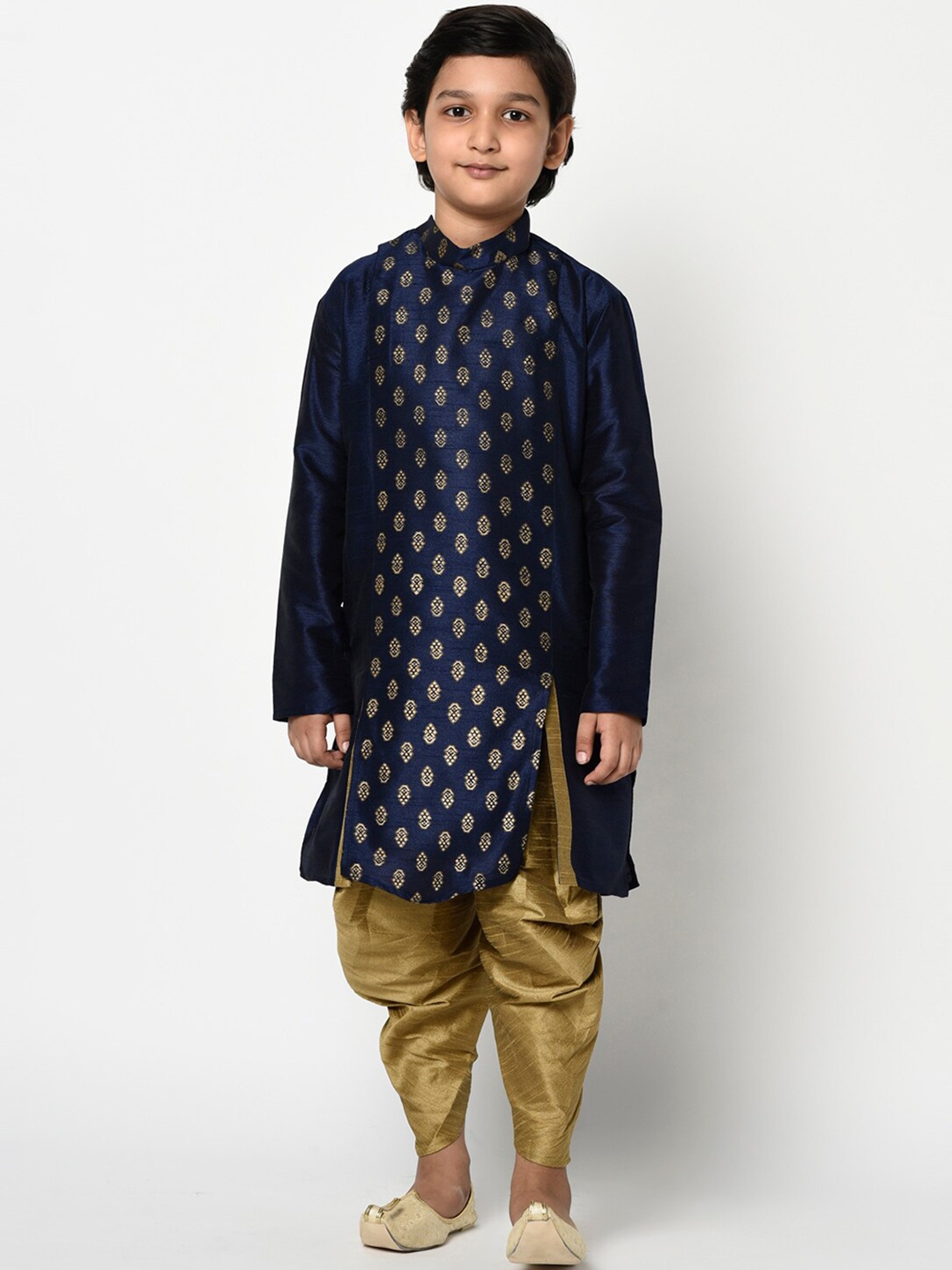 

DEYANN Boys Navy Blue & Gold-Toned Self Design Kurta with Patiala