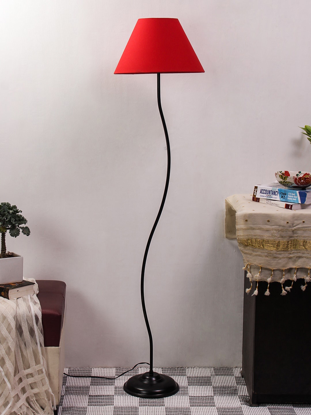 

Devansh Red Solid Conical Curvy Club Lamp