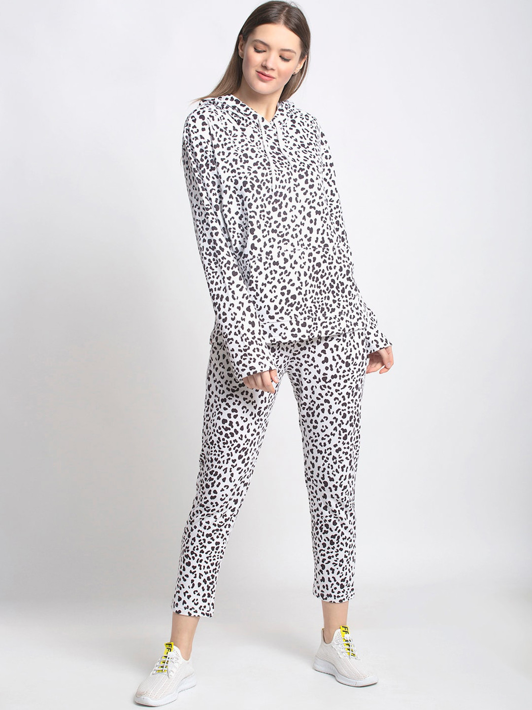 

DOOR74 Women White & Black Animal Print Tracksuit