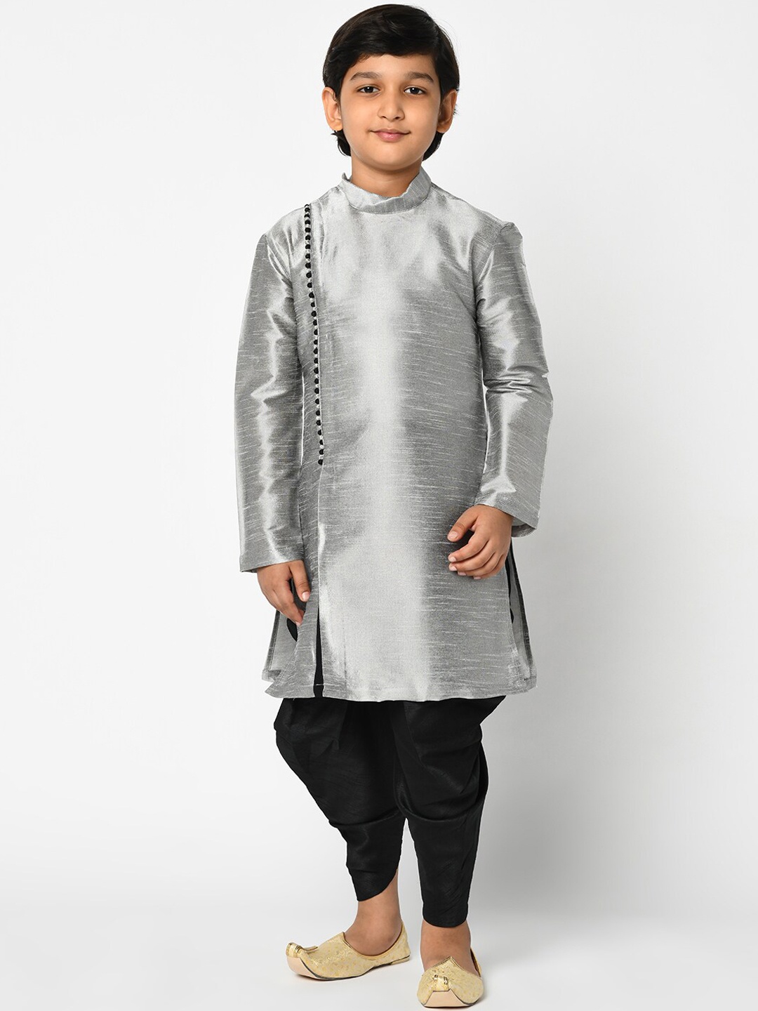 

DEYANN Boys Silver-Toned & Black Solid Kurta with Dhoti Pants
