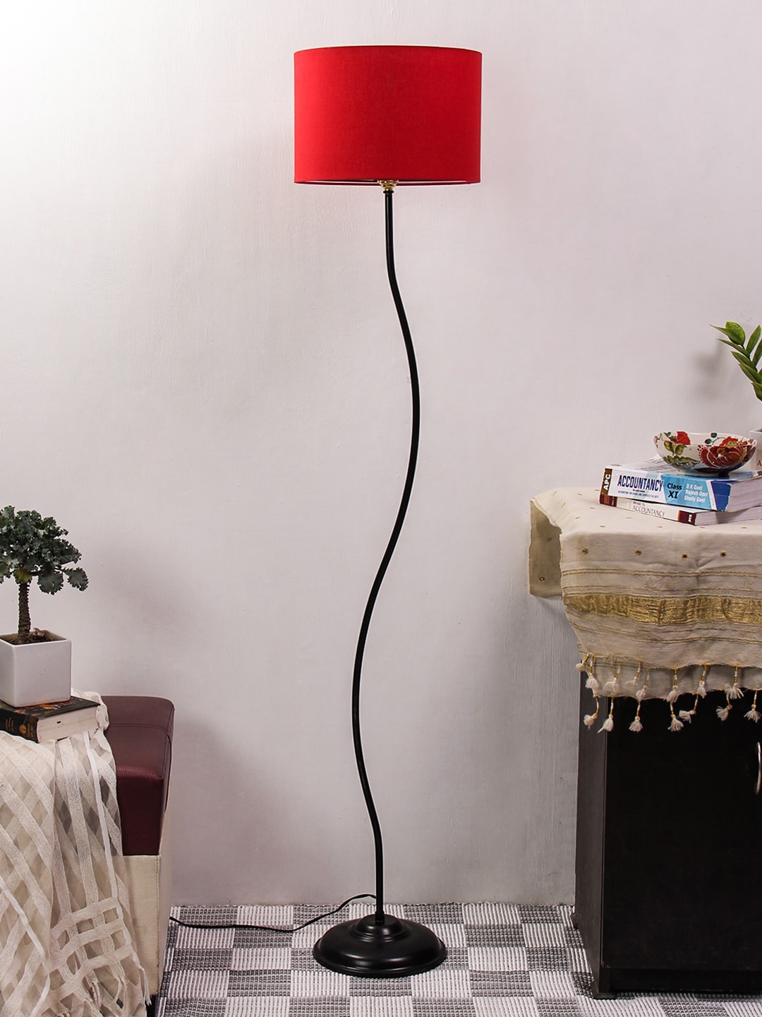 

Devansh Red Solid Curvy Novelty Lamp
