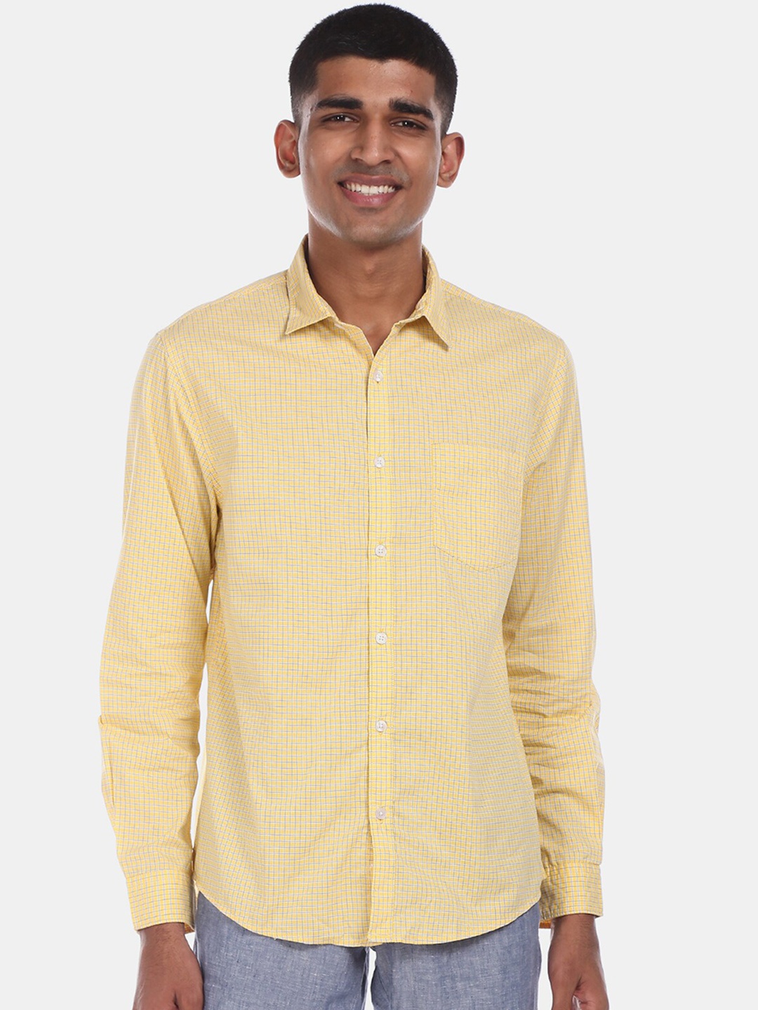 

Ruggers Men Yellow Regular Fit Checked Casual Shirt