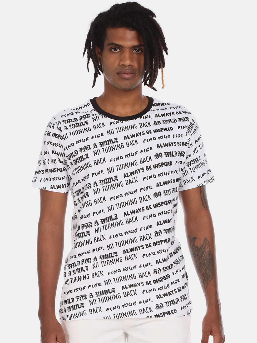 

Colt Men White Printed Round Neck T-shirt