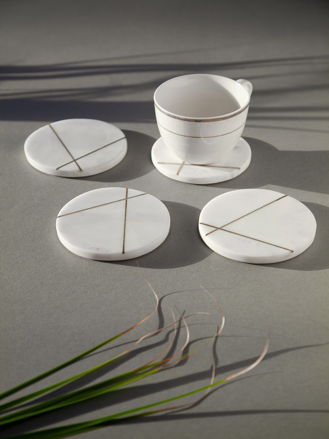 SWHF Set of 4 White & Brown Handmade Marble Round Coasters