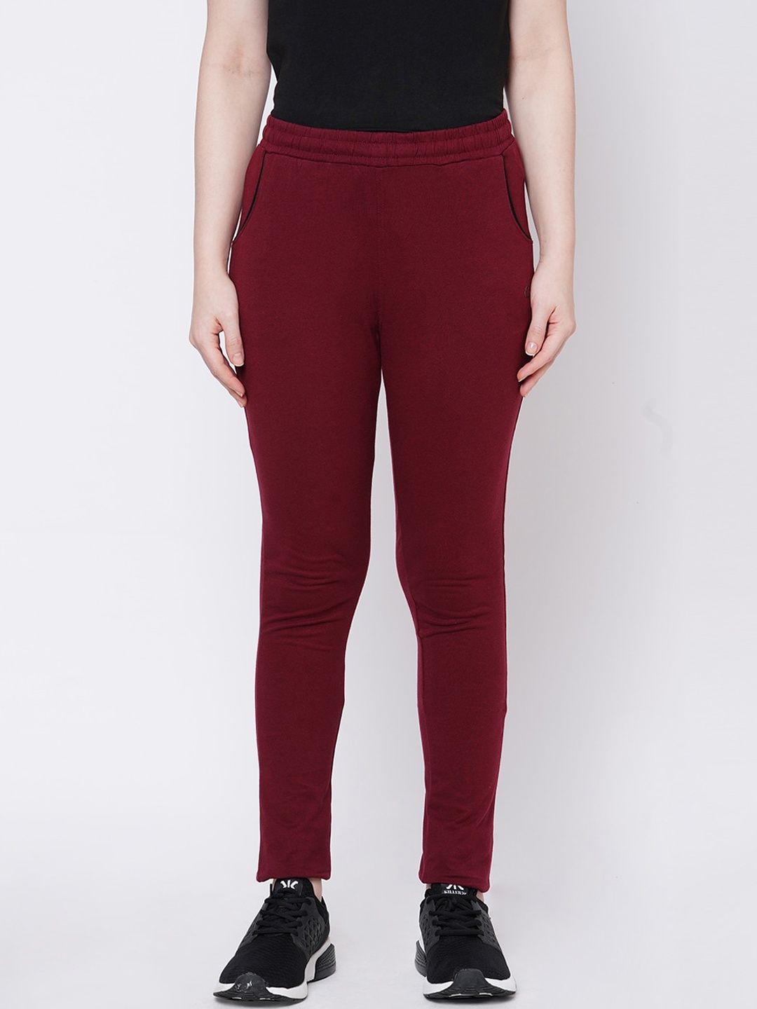 

Sweet Dreams Women Maroon Solid Slim-Fit Track Pants