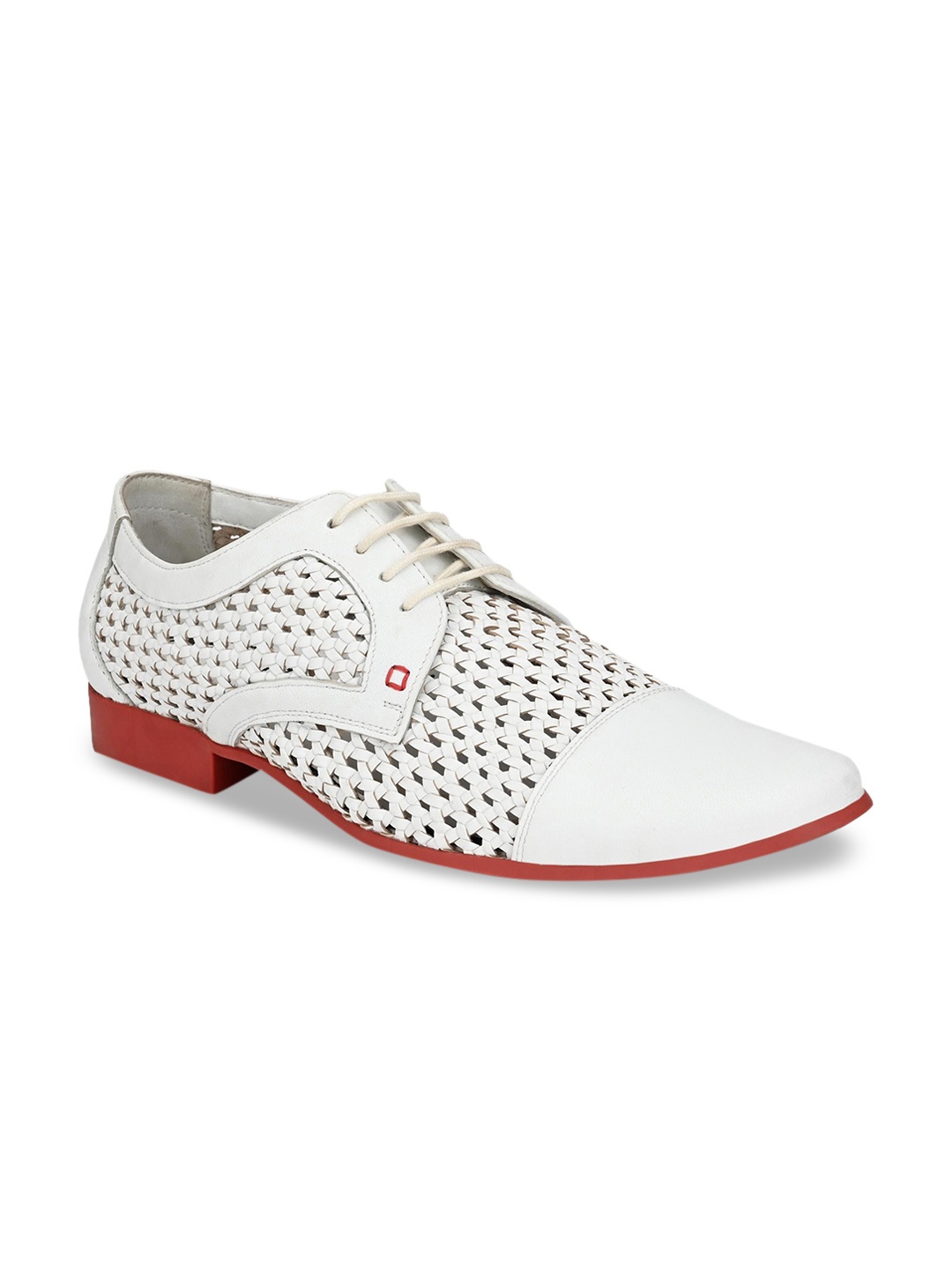

Hitz Men White Textured Leather Formal Derbys