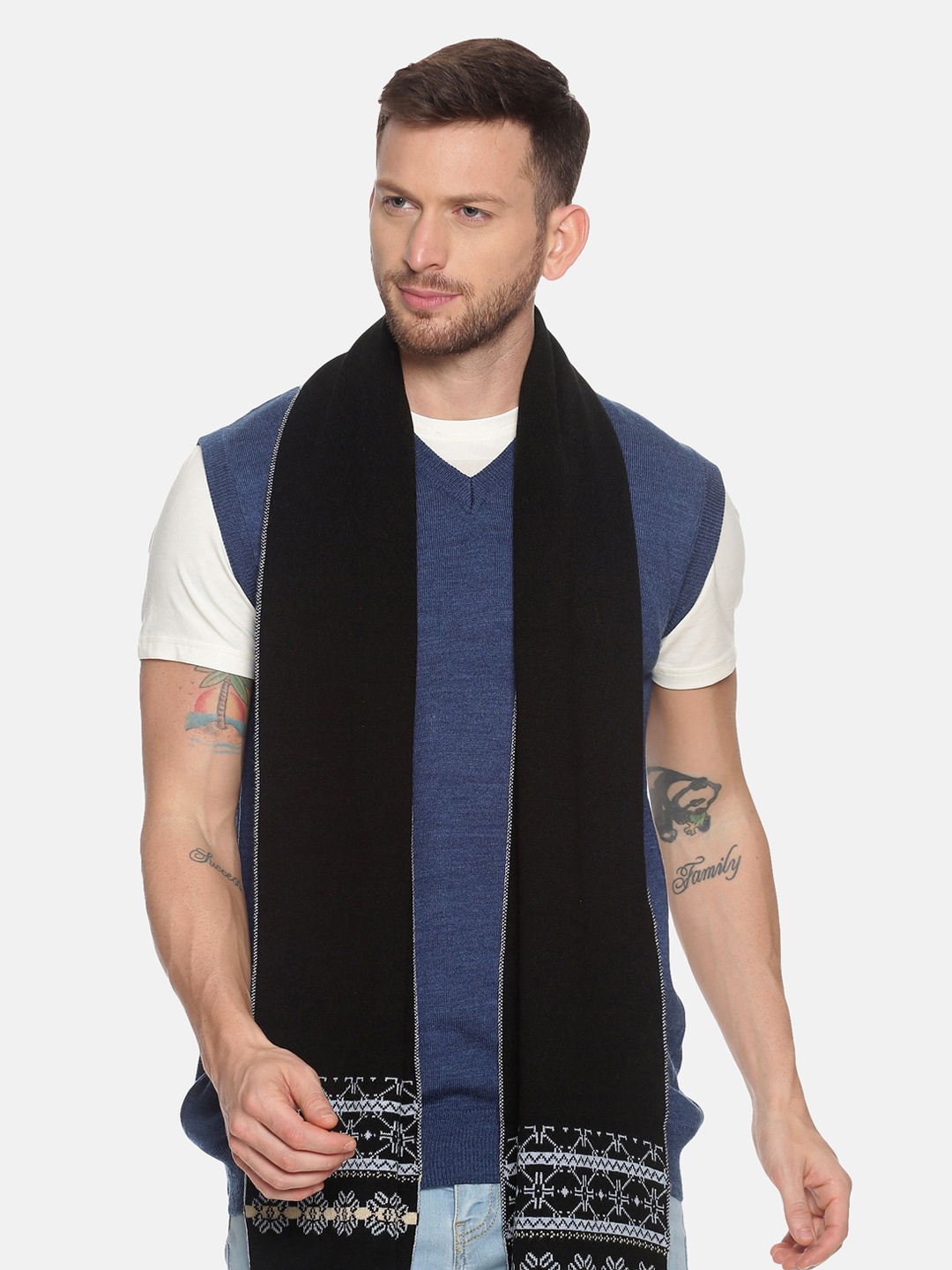 513 Men Black & Beige Self-Design Knitted Muffler