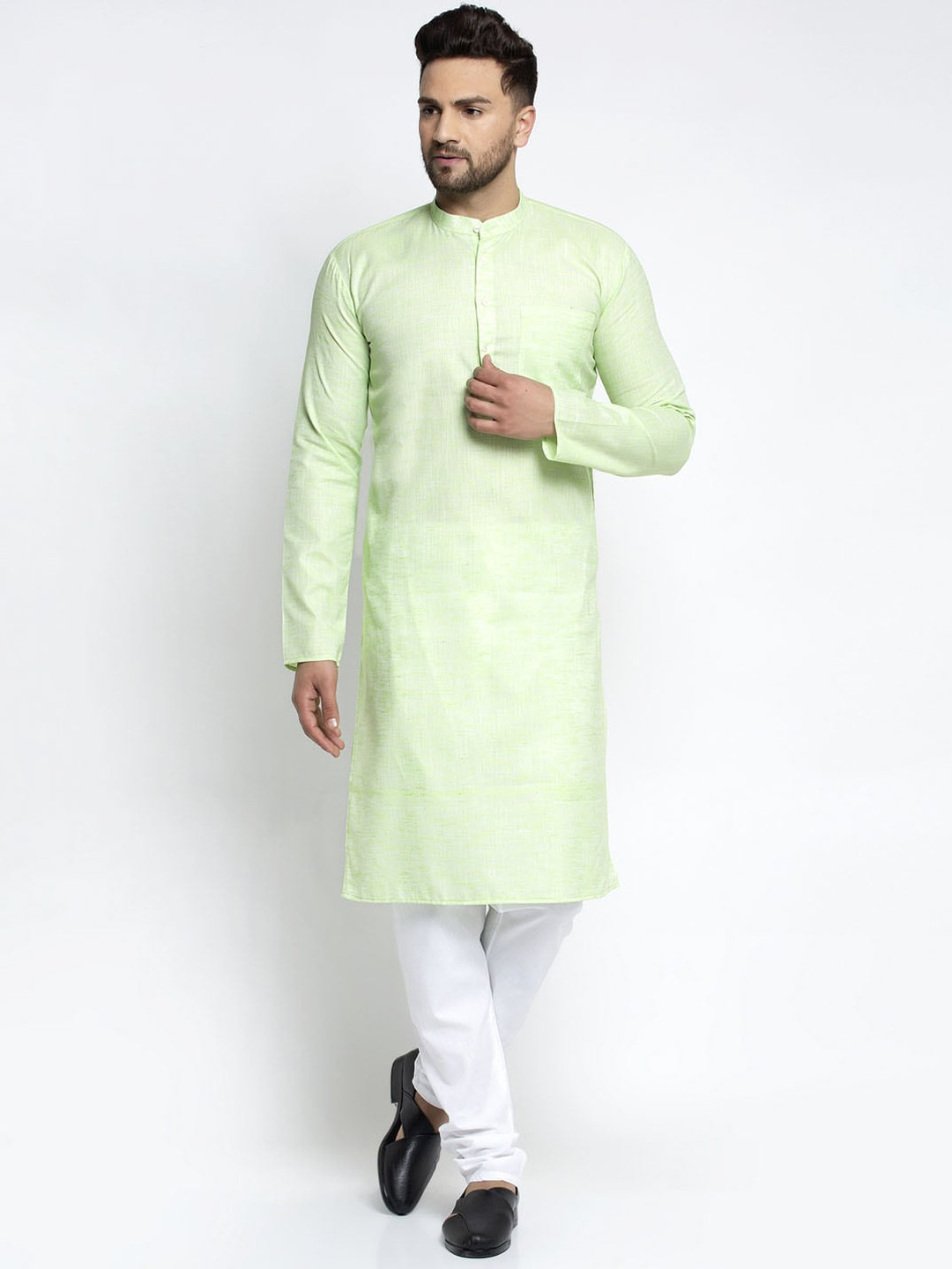 

Jompers Men Green & White Self Design Kurta with Pyjamas