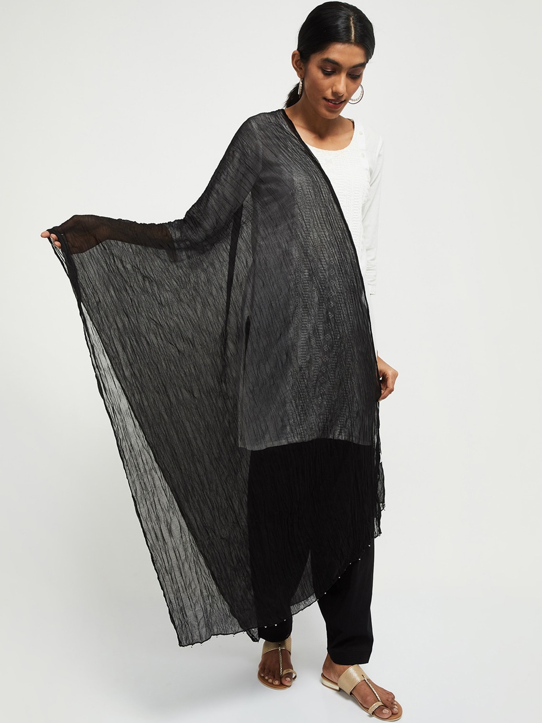 

max Black Solid Dupatta