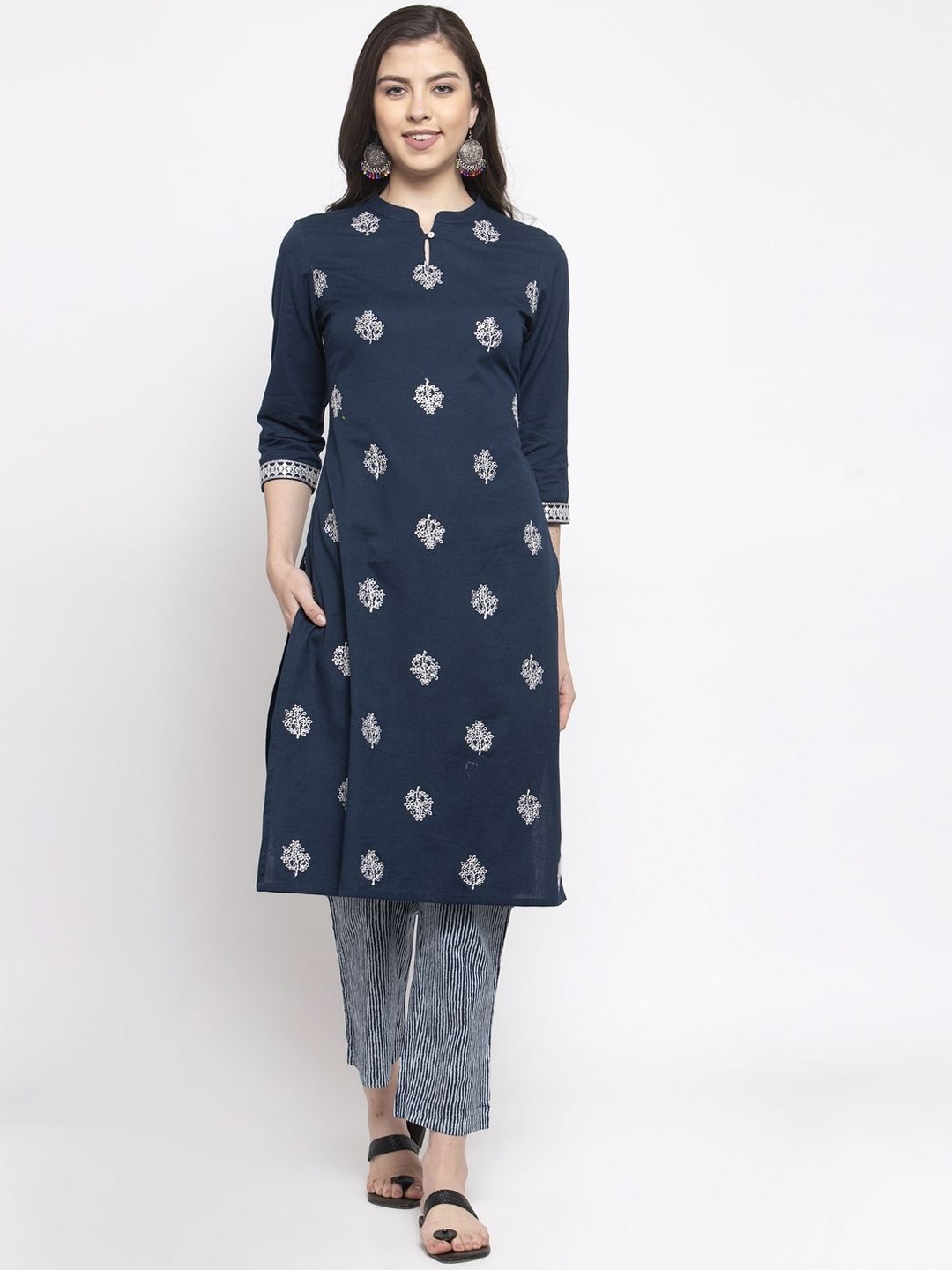 

The Kurta Express Women Blue Embroidered Kurti with Salwar