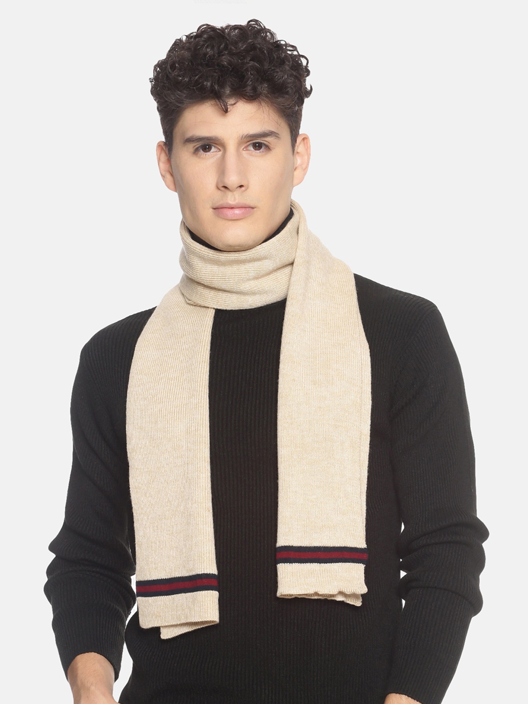 

513 Men Beige Solid Knitted Muffler