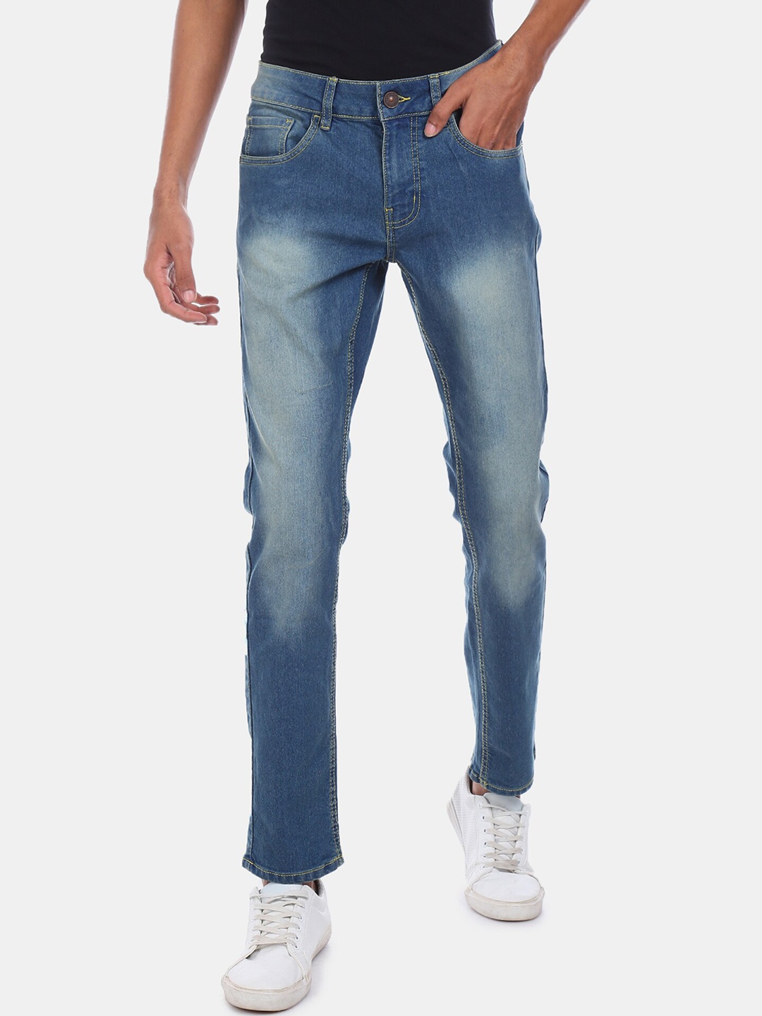 

Colt Men Blue Regular Fit Jeans