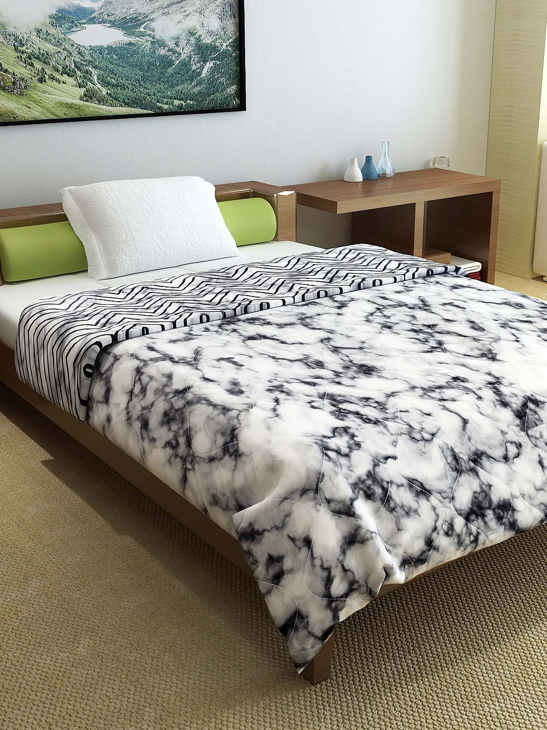 

Divine Casa White & Charcoal Grey Abstract Mild Winter 120 GSM Single Bed Comforter