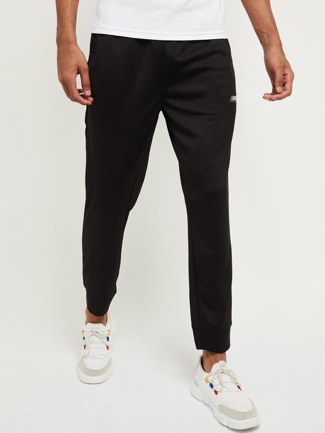 

max Men Black Solid Joggers