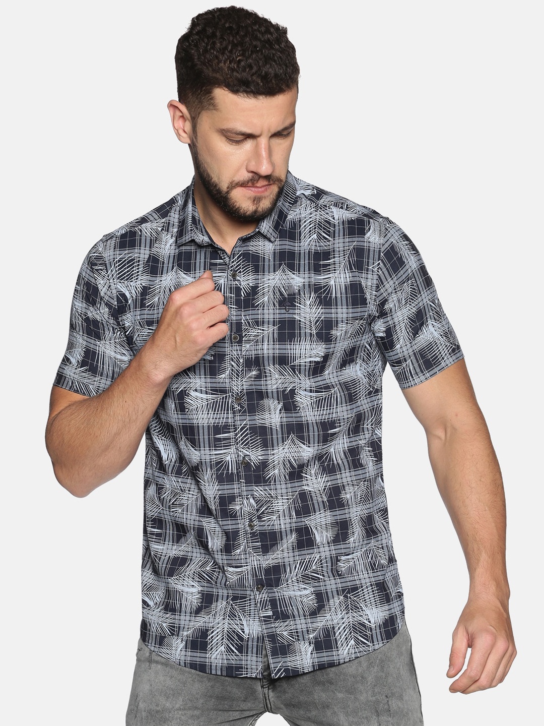 

SHOWOFF Men Navy Blue Slim Fit Checked Casual Shirt