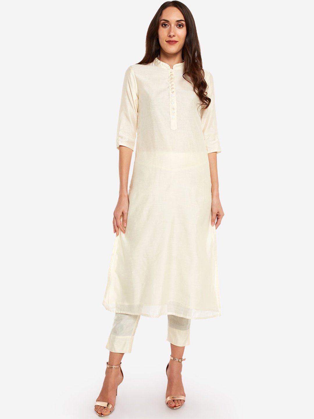 Desi Weavess Women Off White Kurta