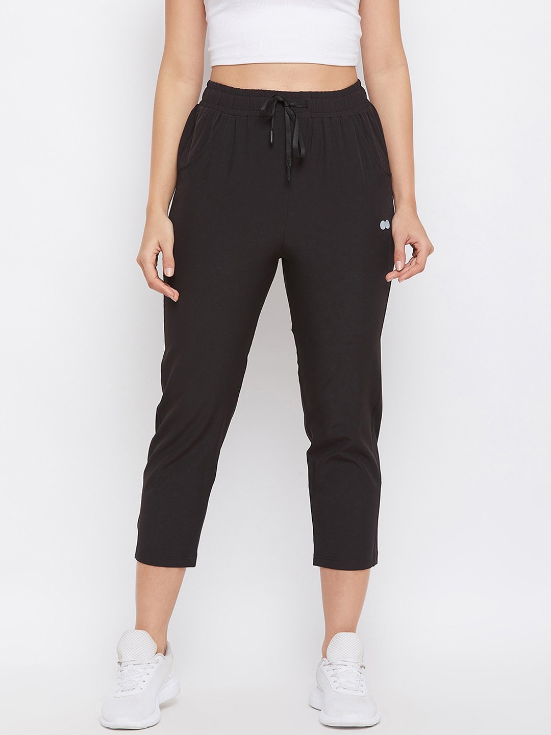 

Clovia Comfort Fit Active Capri Length Sports Tights With Pocket, Black