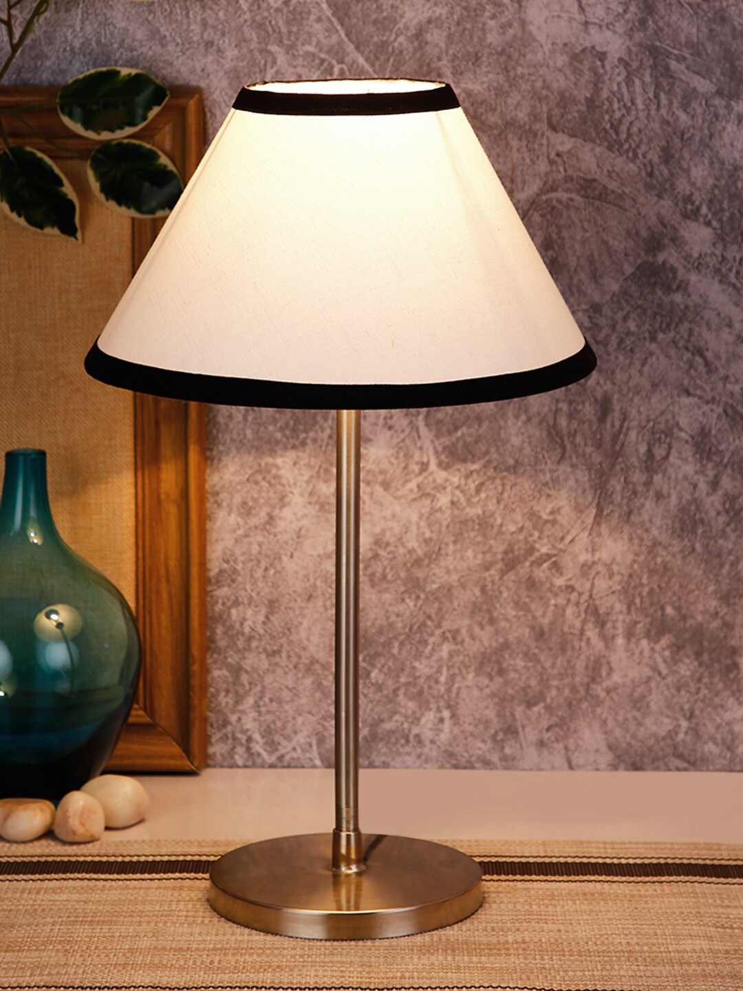 Devansh White Solid Traditional Table Lamp with Shade