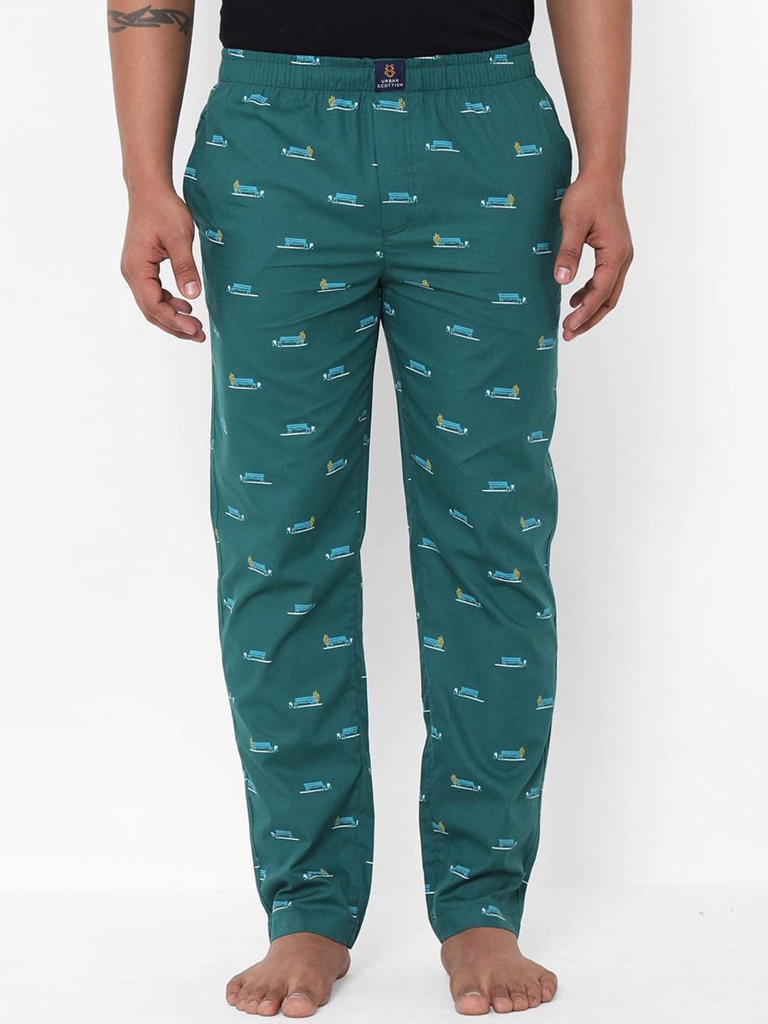 

URBAN SCOTTISH Men Green & Blue Printed Lounge Pants
