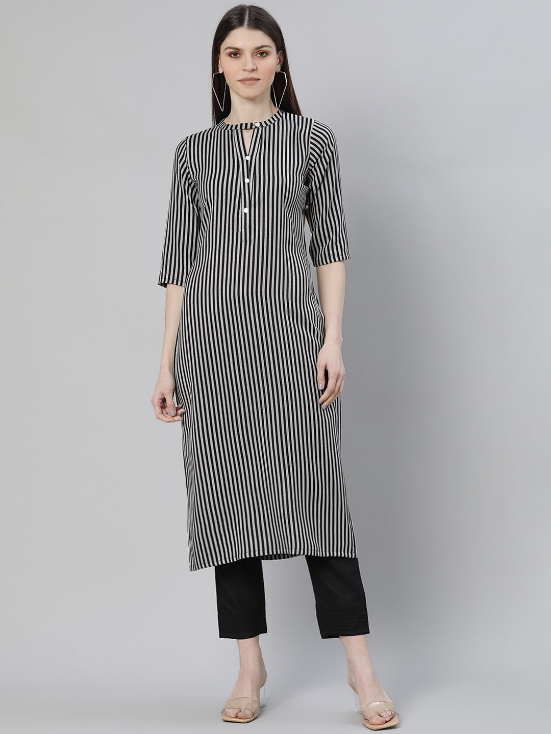 

GERUA Women Grey Striped Keyhole Neck Kurta