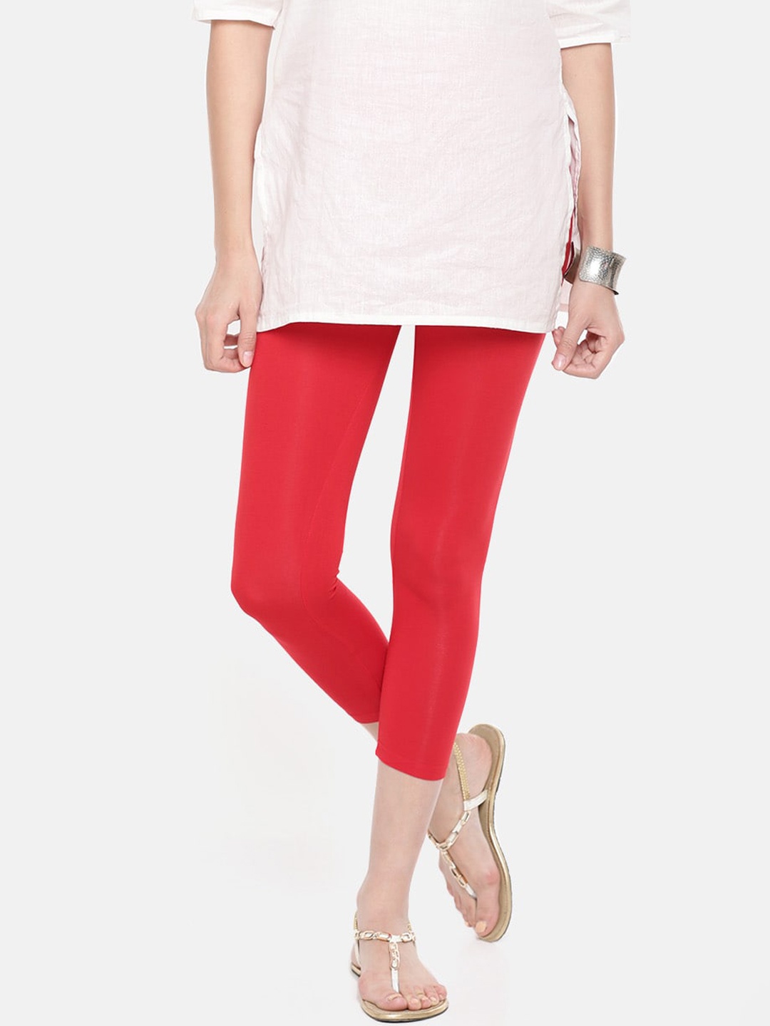 

De Moza Women Red Solid Three-Fourth Length Leggings