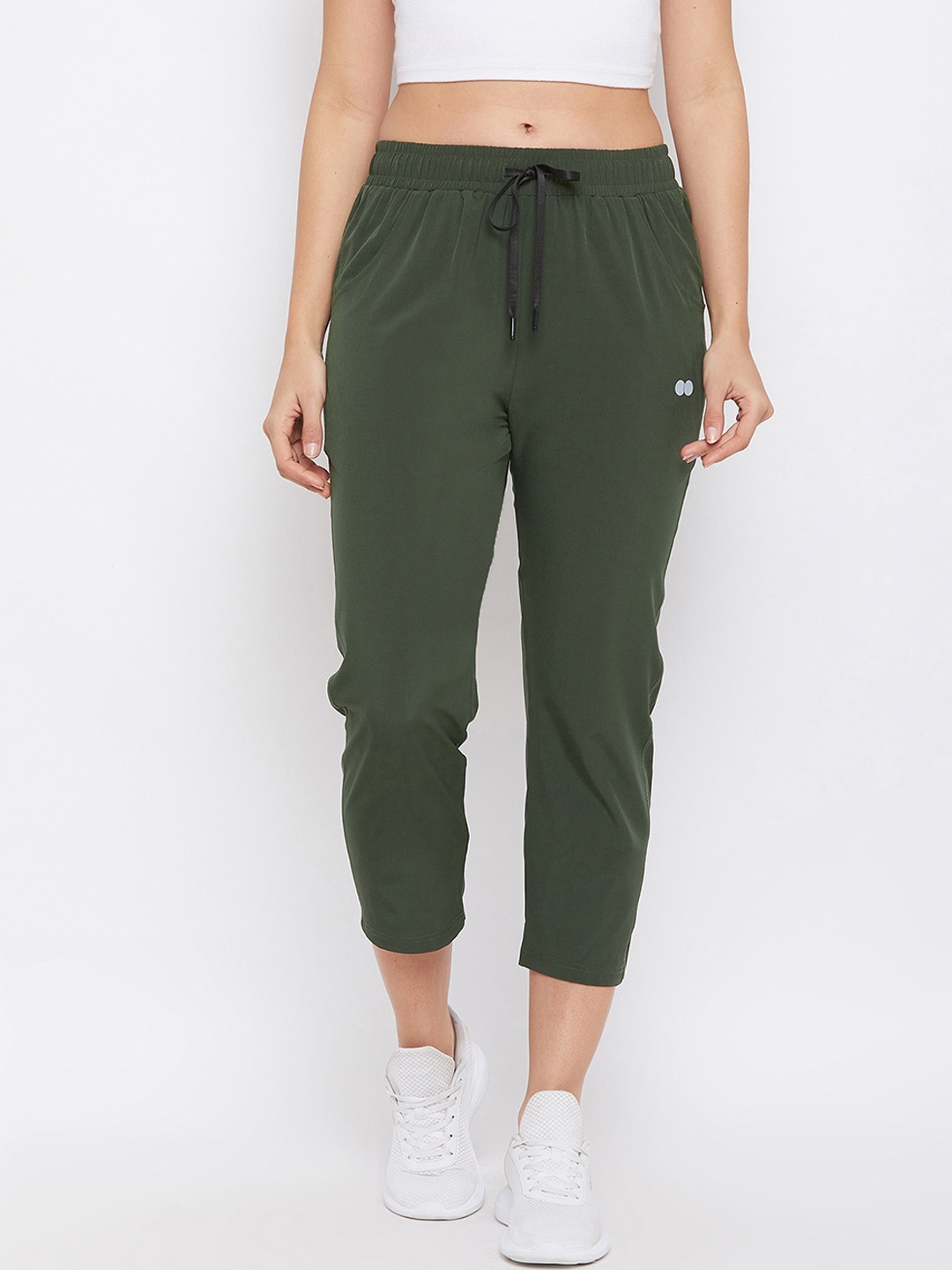 

Clovia Women Comfort Fit Active Sports Cropped Tights With Side Pockets, Green