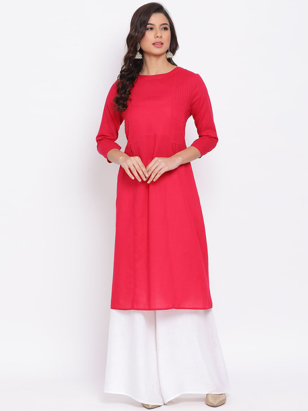 

Oxolloxo Women Red Solid Kurta