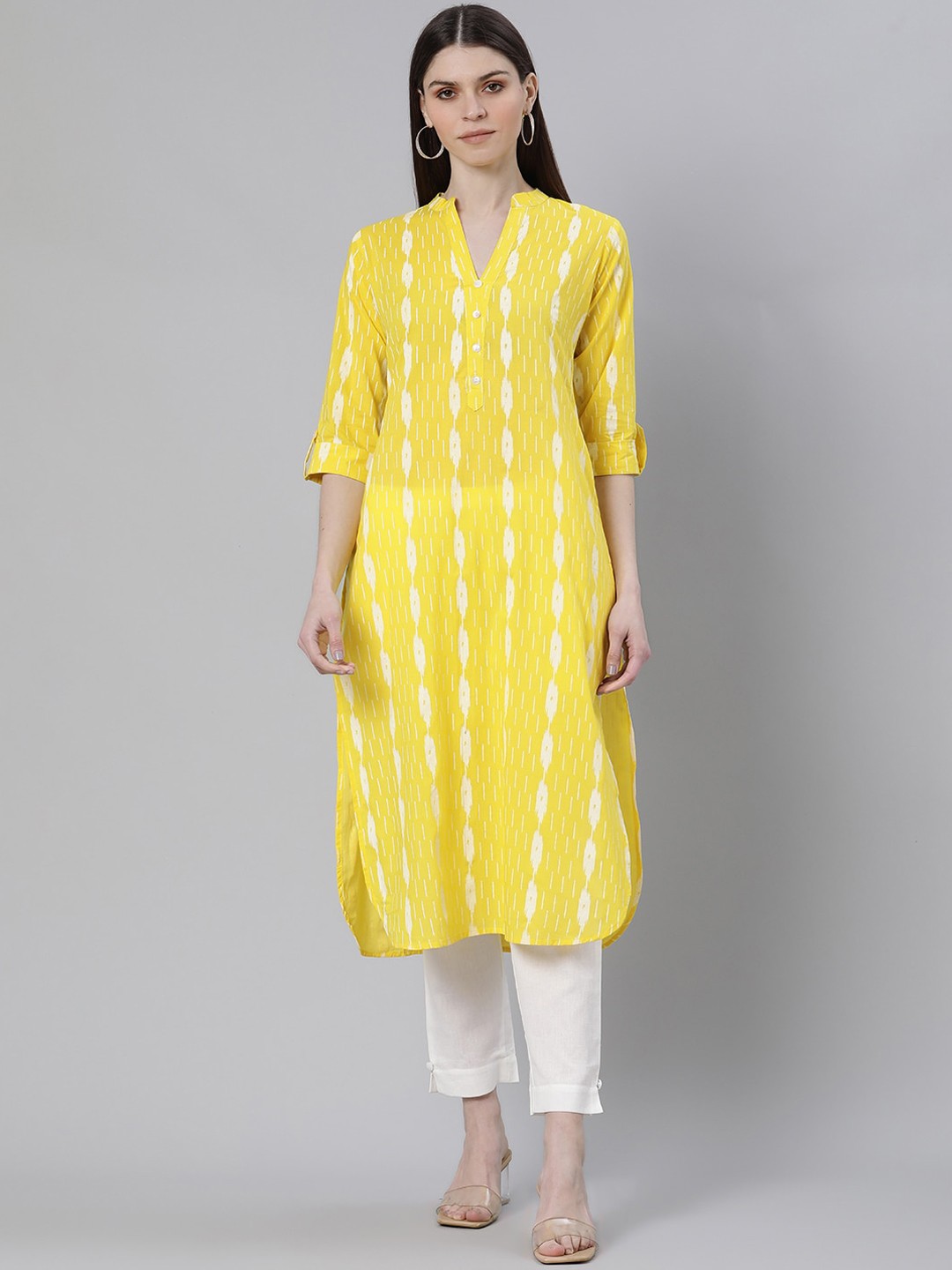 

GERUA Women Yellow Printed Straight Kurta