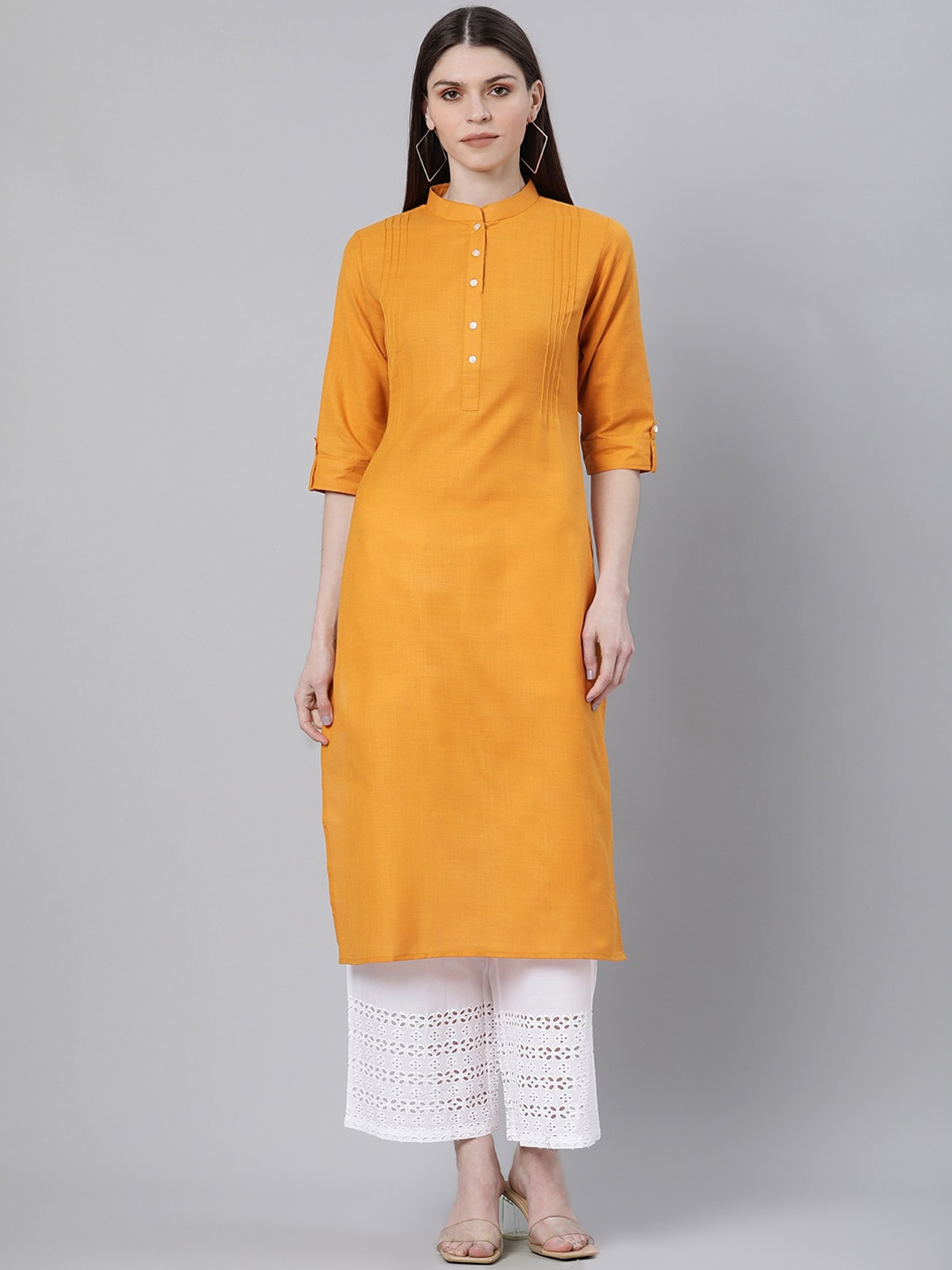 

GERUA Women Yellow Solid Straight Kurta