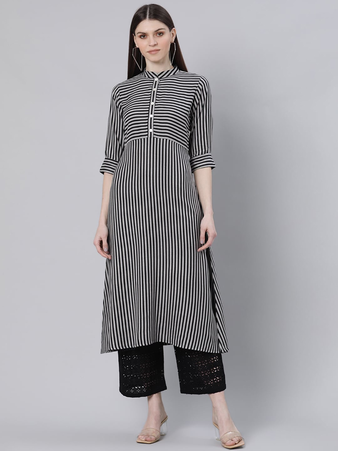 

GERUA Women Grey & Black Striped Kurta